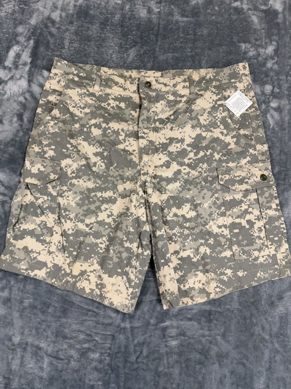 Authentic Gobertx USA Military Shorts Camo Print Size 40 Cotton Blend NWT